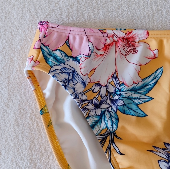 VENUS Yellow Tropical Floral Print High-Leg Bikini Bottom, size S - Picture 5 of 9